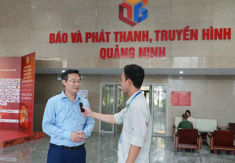 Rực rỡ không gian trưng bày "Dòng chảy báo chí Quảng Ninh"- Ảnh 3.