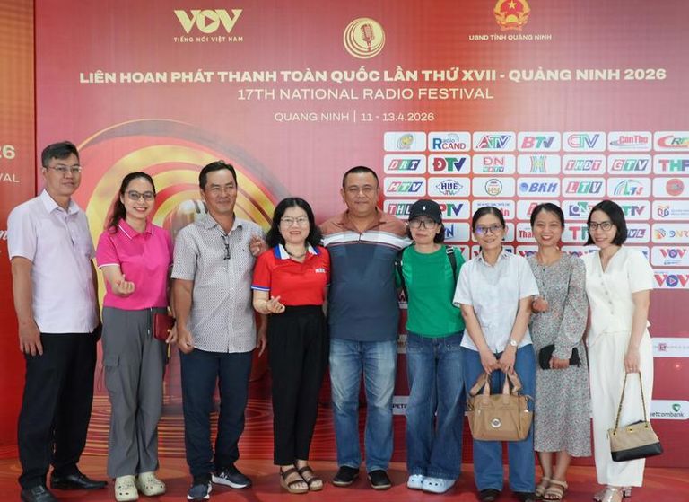 Rực rỡ không gian trưng bày "Dòng chảy báo chí Quảng Ninh"- Ảnh 3.