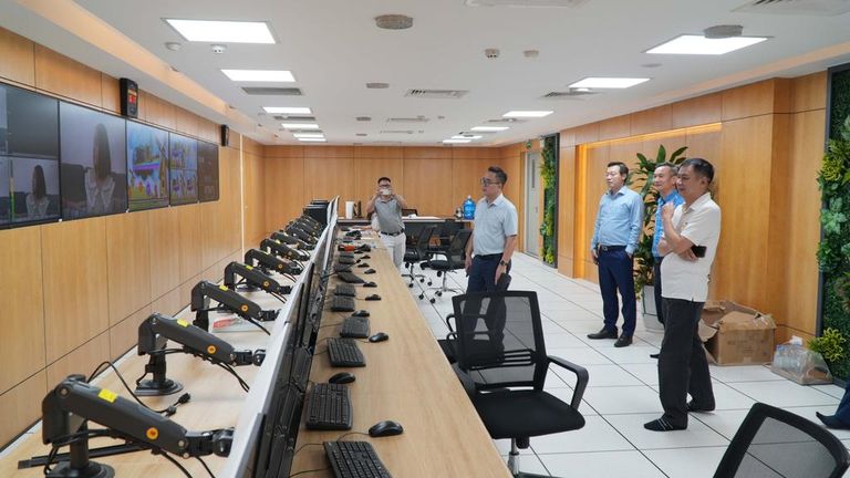 Rực rỡ không gian trưng bày "Dòng chảy báo chí Quảng Ninh"- Ảnh 3.