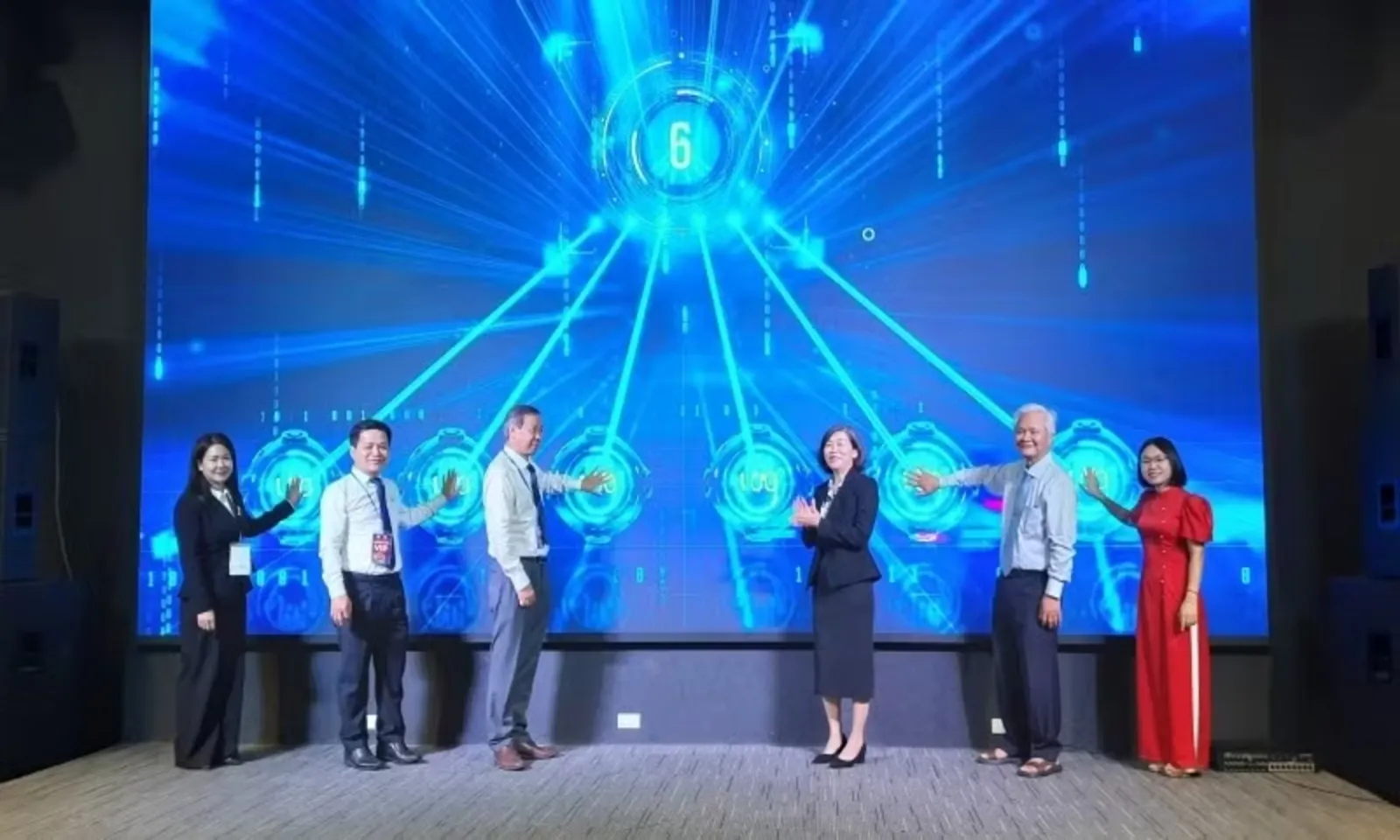 Thúc đẩy ứng dụng công nghệ chăm sóc sức khỏe chủ động cho người dân