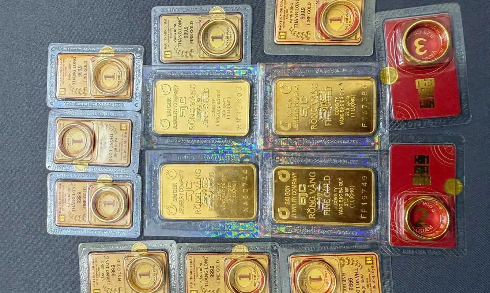 Giá vàng trong nước giảm 2,5-3,5 triệu đồng/lượng