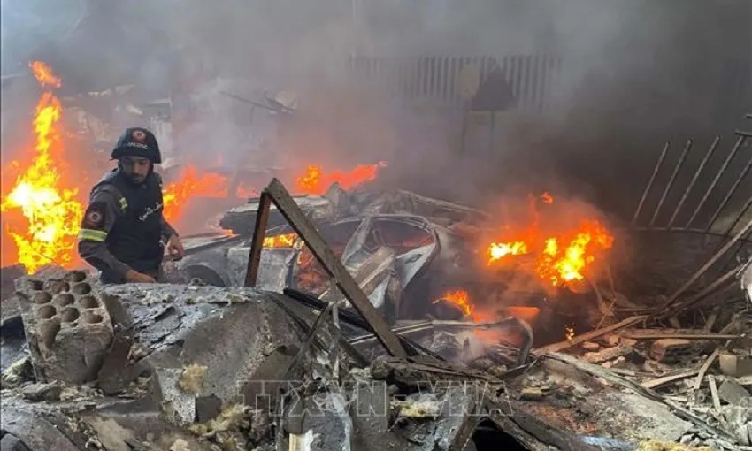 Iran đóng eo biển Hormuz, dọa hủy lệnh ngừng bắn vì Israel tấn công Lebanon