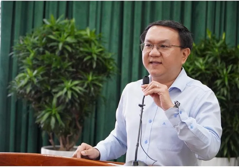 ong-lam-dinh-thang-phat-bieu-tham-luan_20260410143311