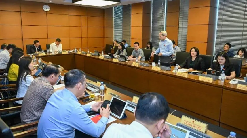 Bảo đảm tính khả thi trong triển khai việc khám sức khỏe toàn dân miễn phí