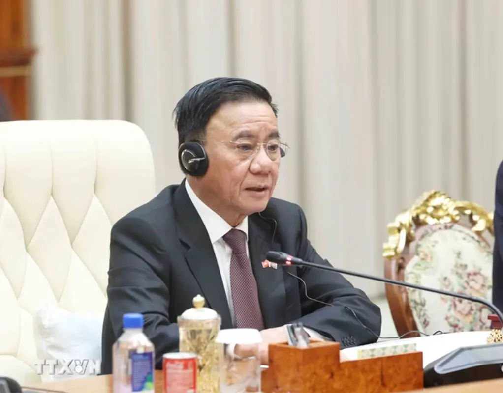 Thường trực Ban Bí thư Trần Cẩm Tú phát biểu tại cuộc gặp - Ảnh TTXVN