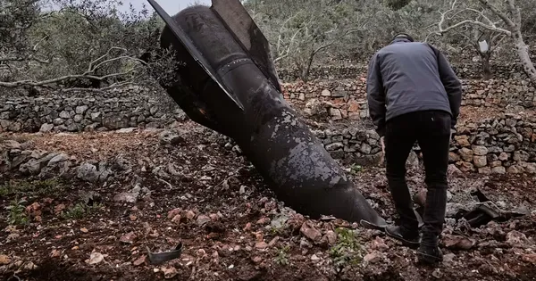 Điểm nóng xung đột ngày 11-4: Giải mã “mưa tên lửa“ của Iran