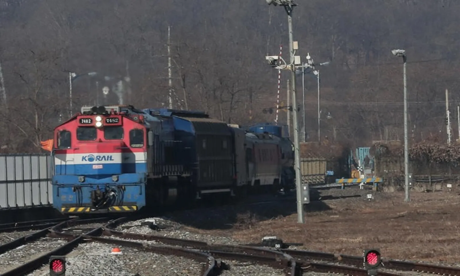 Hàn Quốc khôi phục tuyến tàu du lịch sát biên giới Triều Tiên sau 6 năm – Hình 1