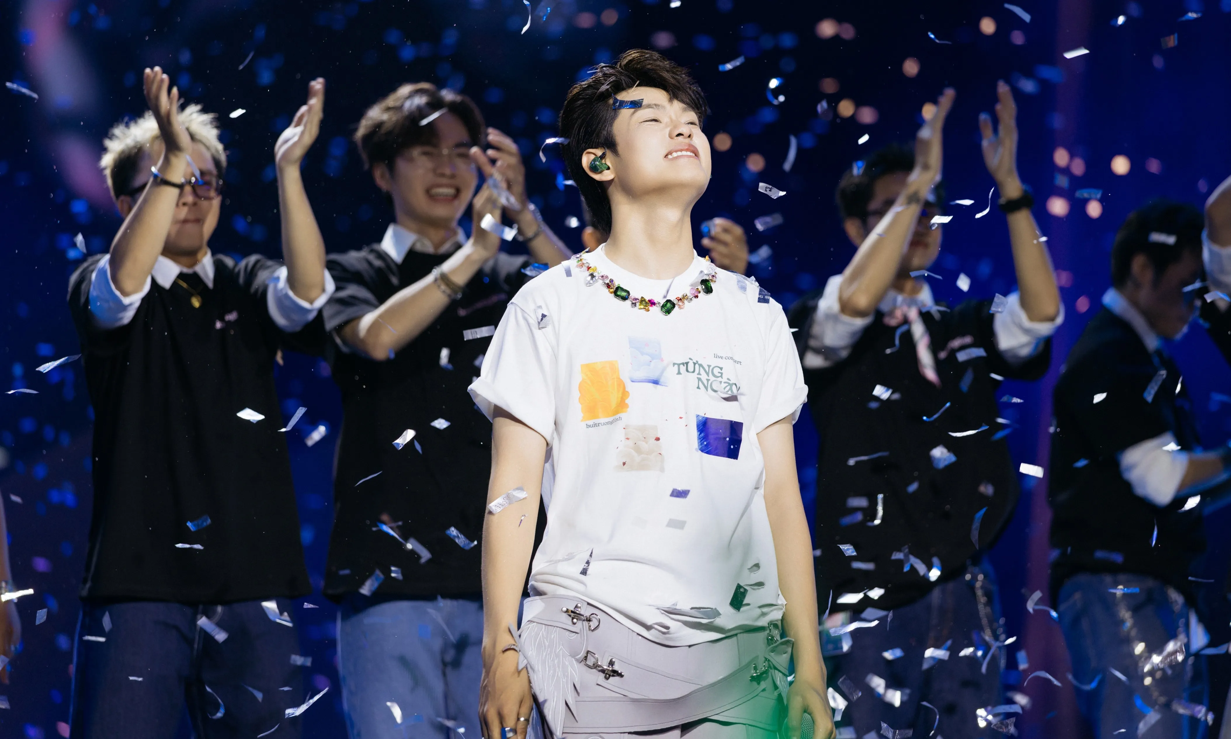 Á quân Anh trai say Hi buitruonglinh ngập tràn hạnh phúc với thành công của concert đầu tiên