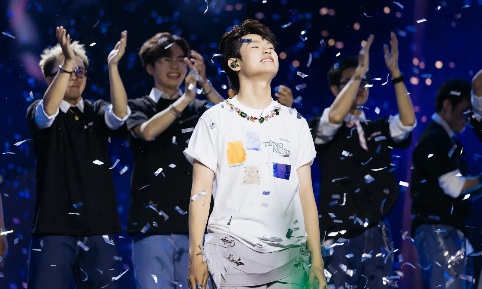 Á quân Anh trai say Hi buitruonglinh ngập tràn hạnh phúc với thành công của concert đầu tiên