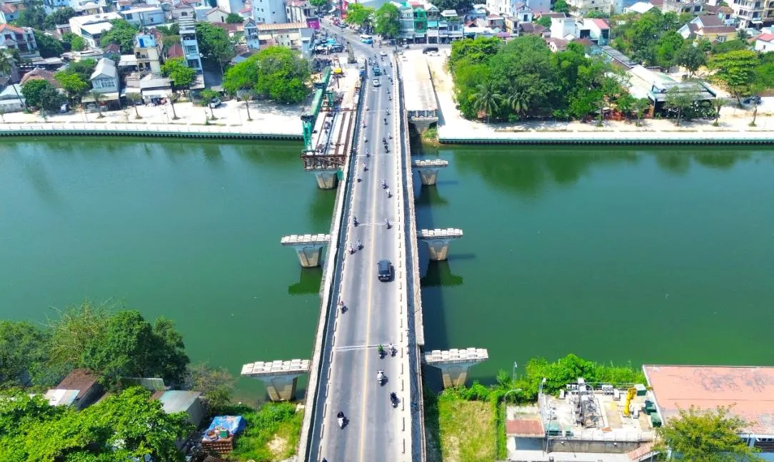 Huế chấm dứt hợp đồng nhà thầu cầu Vỹ Dạ chậm tiến độ