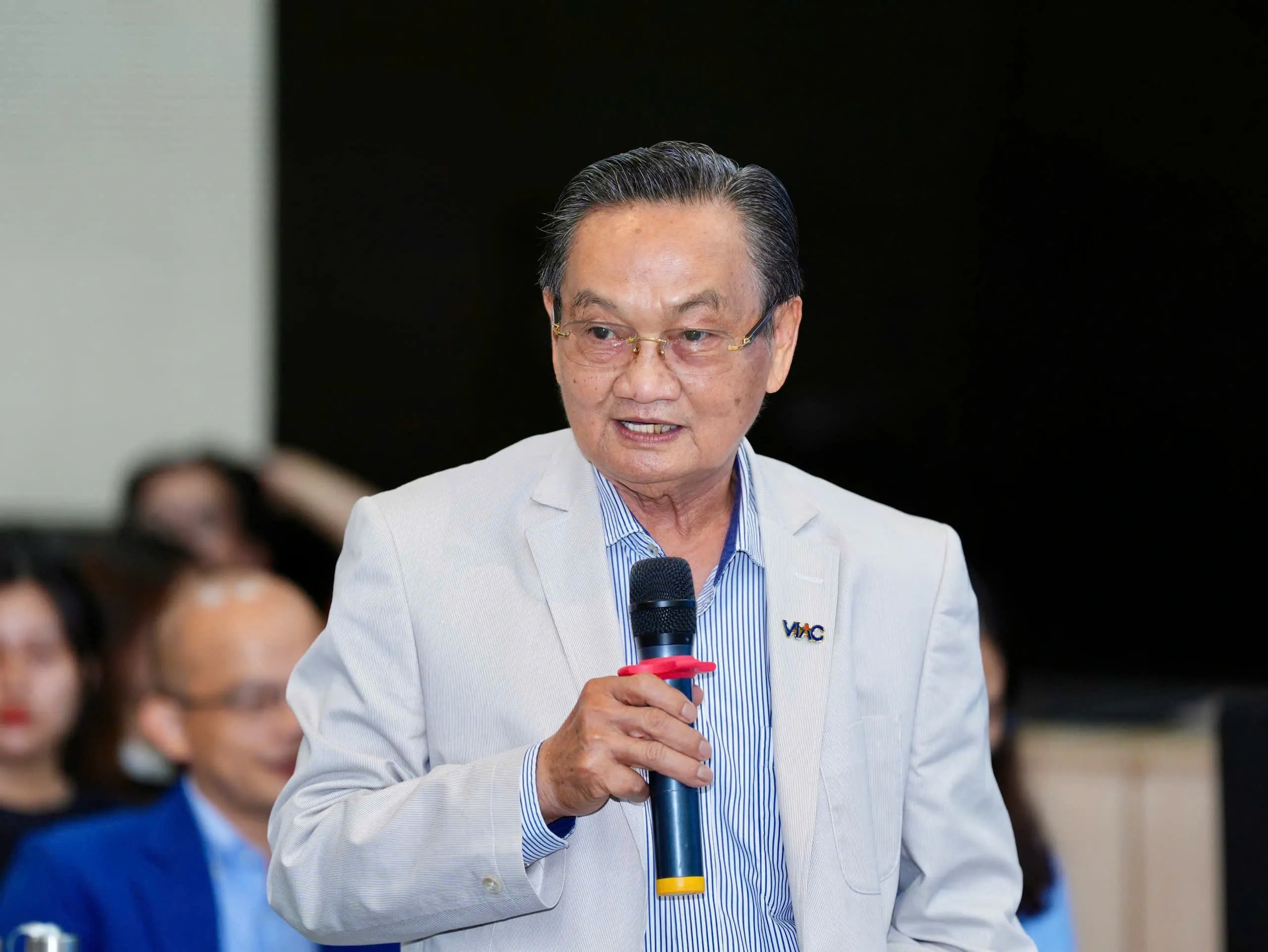 2465e1af27c9a697ffd8