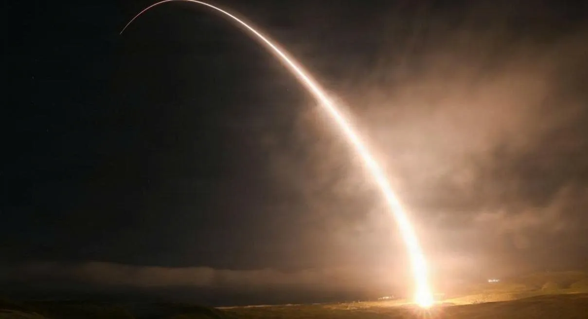 anh-minh-hoa-vu-phong-ten-lua-dan-dao-17761591239911576184821