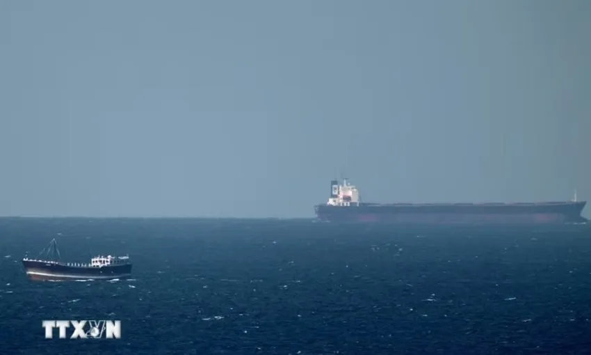 Iran cảnh báo tấn công các tàu Mỹ