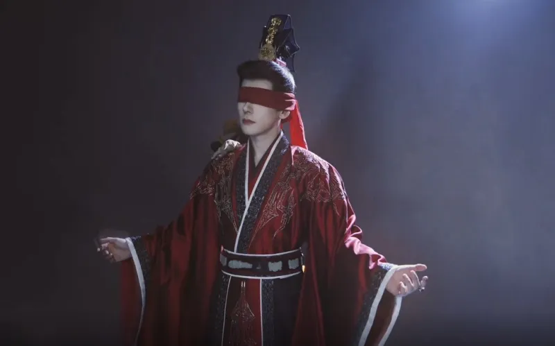 voh-ngo-can-ngon-tai-xuat-duong-dua-bao-thu-nam-chinh-gay-bat-ngo-15