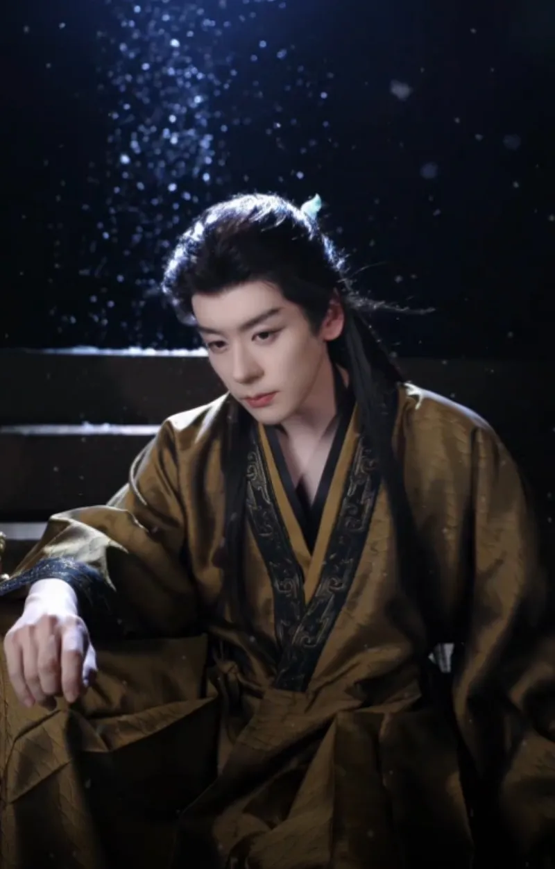 voh-ngo-can-ngon-tai-xuat-duong-dua-bao-thu-nam-chinh-gay-bat-ngo-9