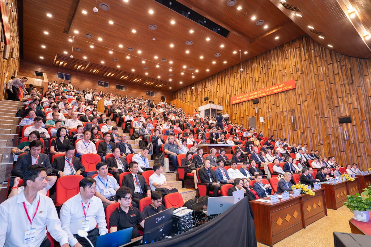 Các đại biểu tham dự hội nghị