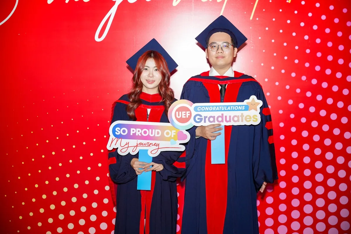 cặp vợ chồng thạc sĩ xuất sắc.