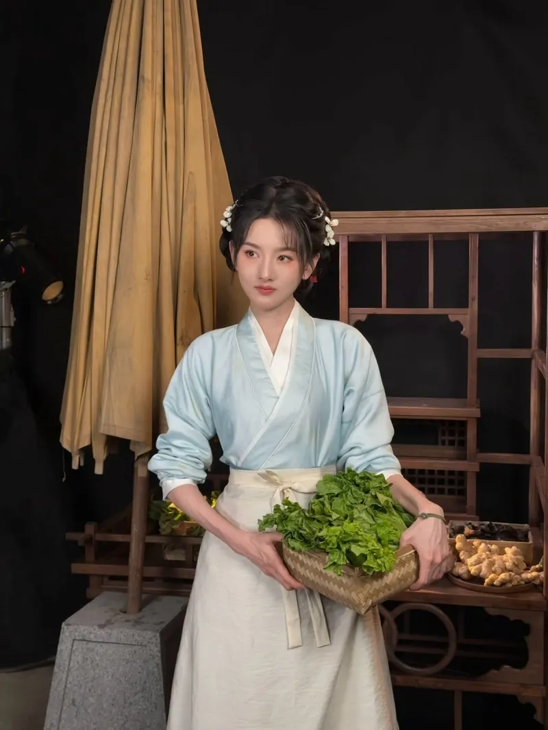 voh-7-cap-doi-co-trang-moi-cua-hoa-95-15