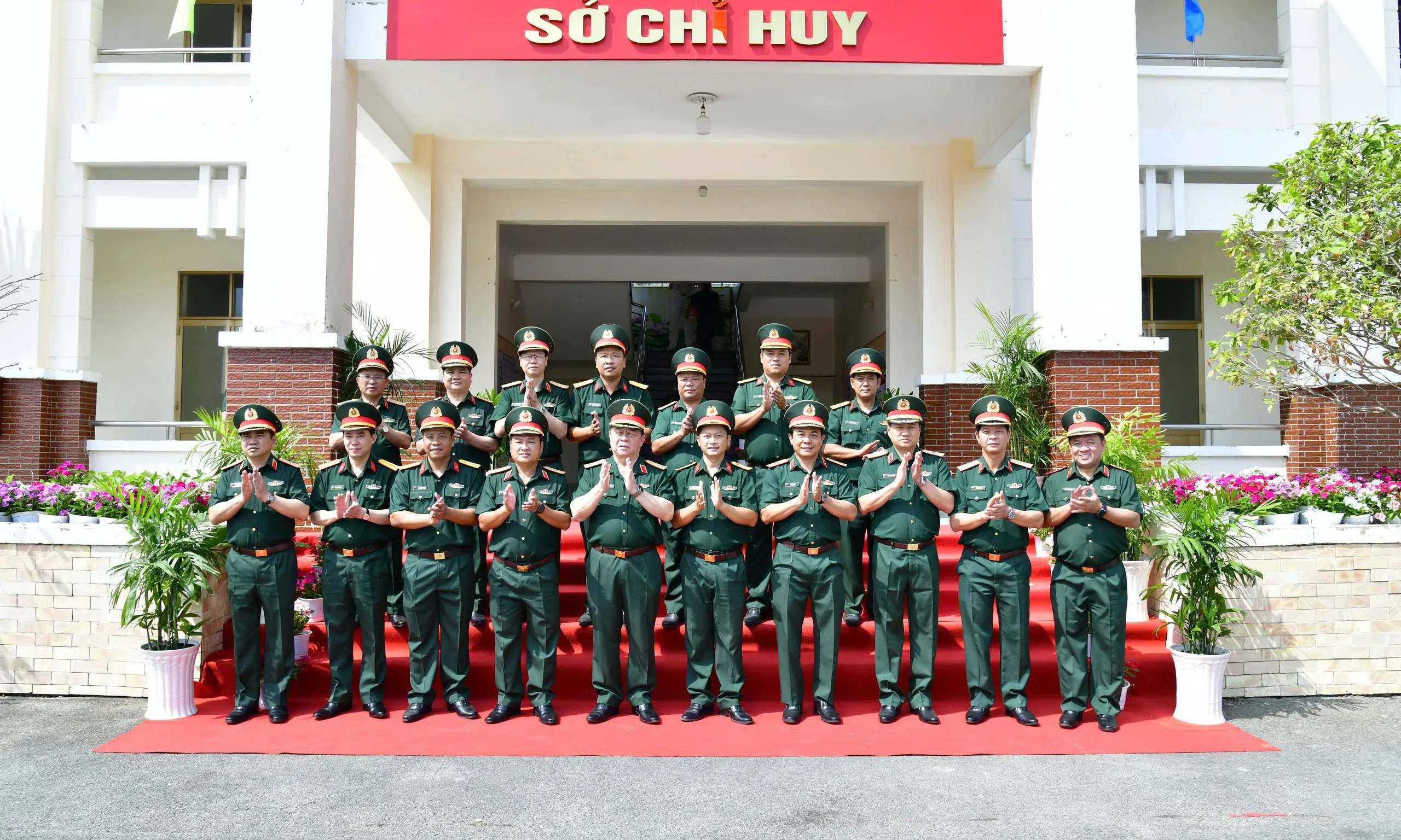 Đại tướng Nguyễn Trọng Nghĩa yêu cầu Trung đoàn 10 nâng cao năng lực sẵn sàng chiến đấu