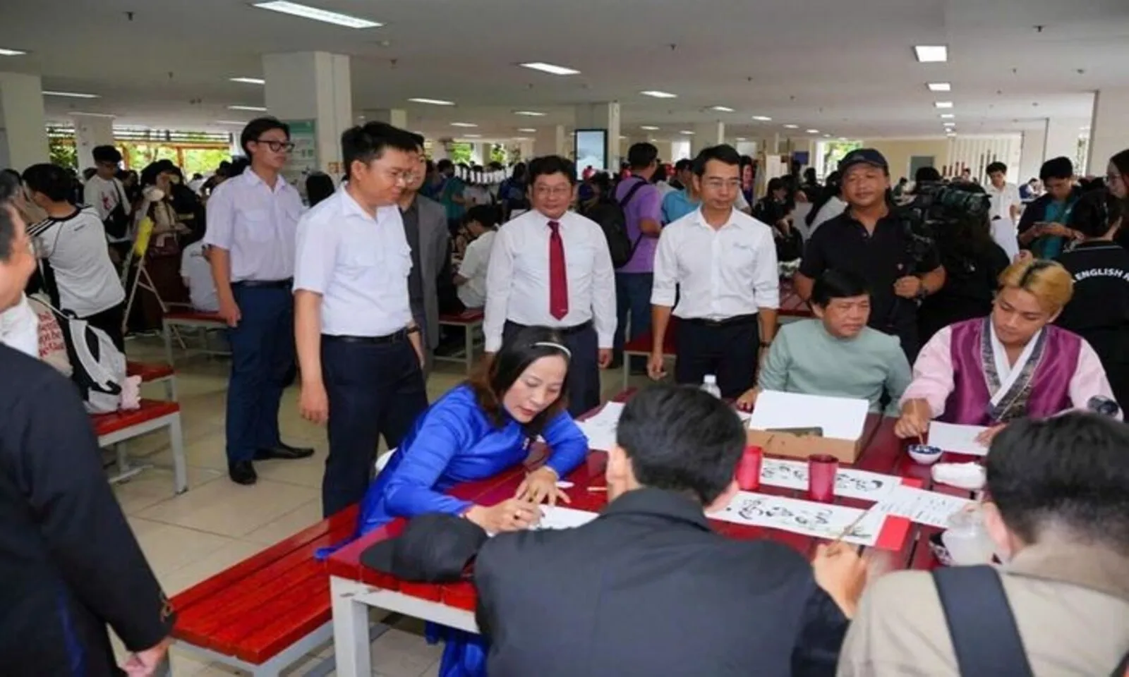 Ngày hội ngoại ngữ lần 11 “Global Venture” mở rộng không gian hội nhập quốc tế - Hình 1