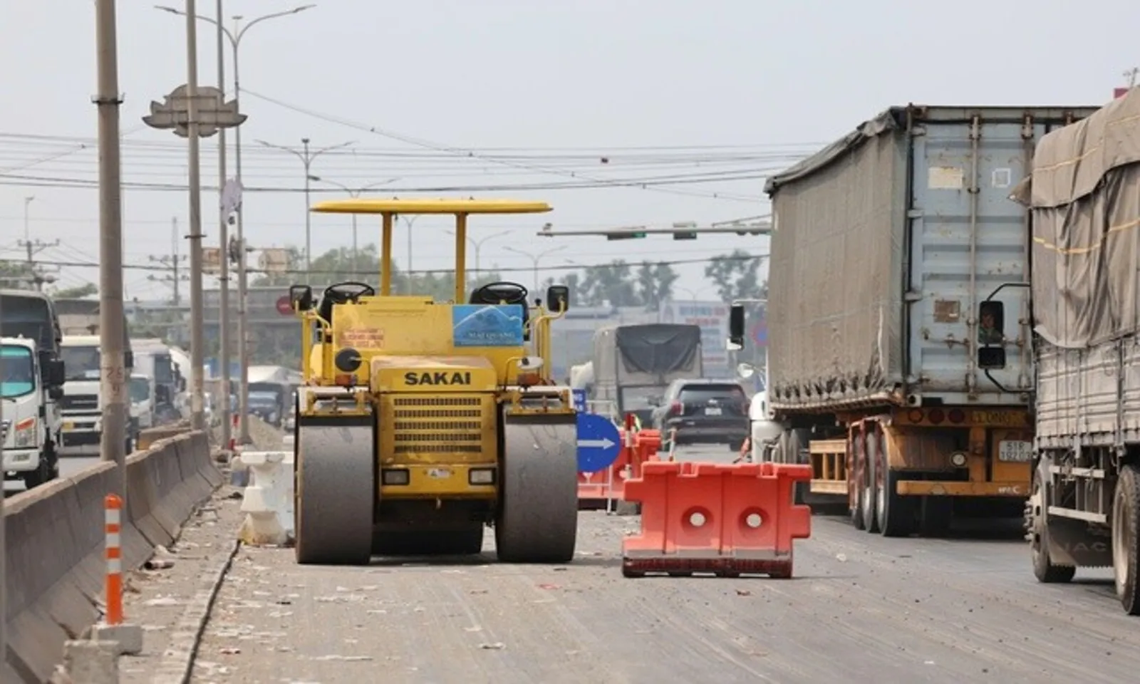 Quốc lộ 51 qua Đồng Nai tắc nghẽn nghiêm trọng vì rào chắn sửa đường – Hình 2