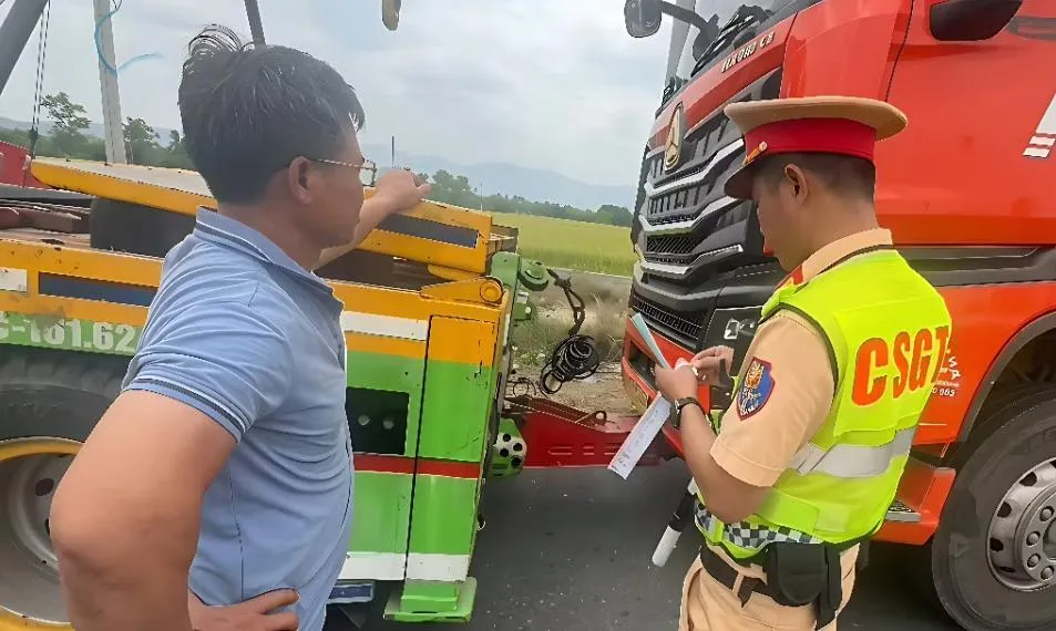 Xe tải vi phạm hàng loạt lỗi trên cao tốc, tài xế và chủ xe bị phạt 126 triệu đồng