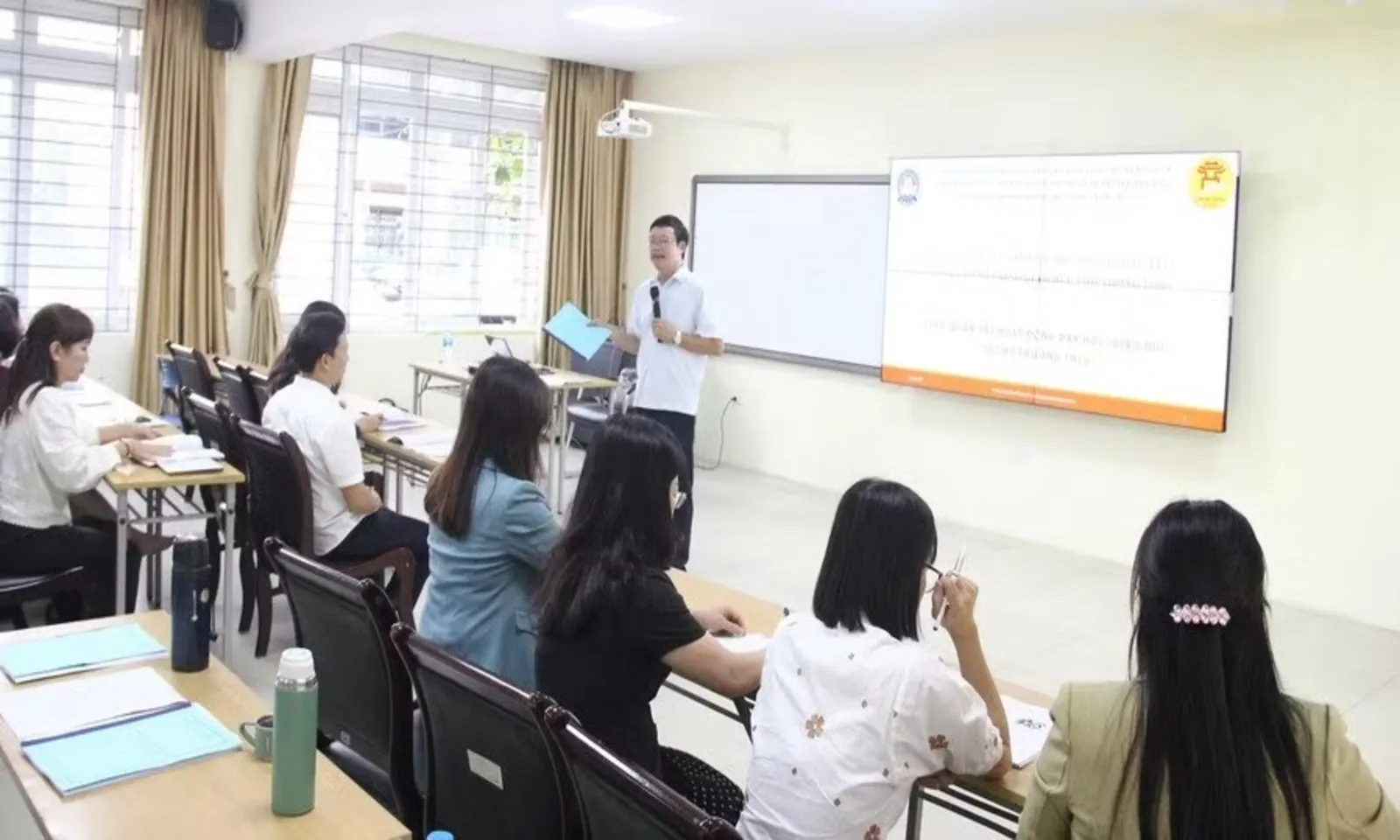 Chuẩn nghề nghiệp giảng viên đại học 2026: Siết chặt đạo đức, nâng cao yêu cầu chuyên môn