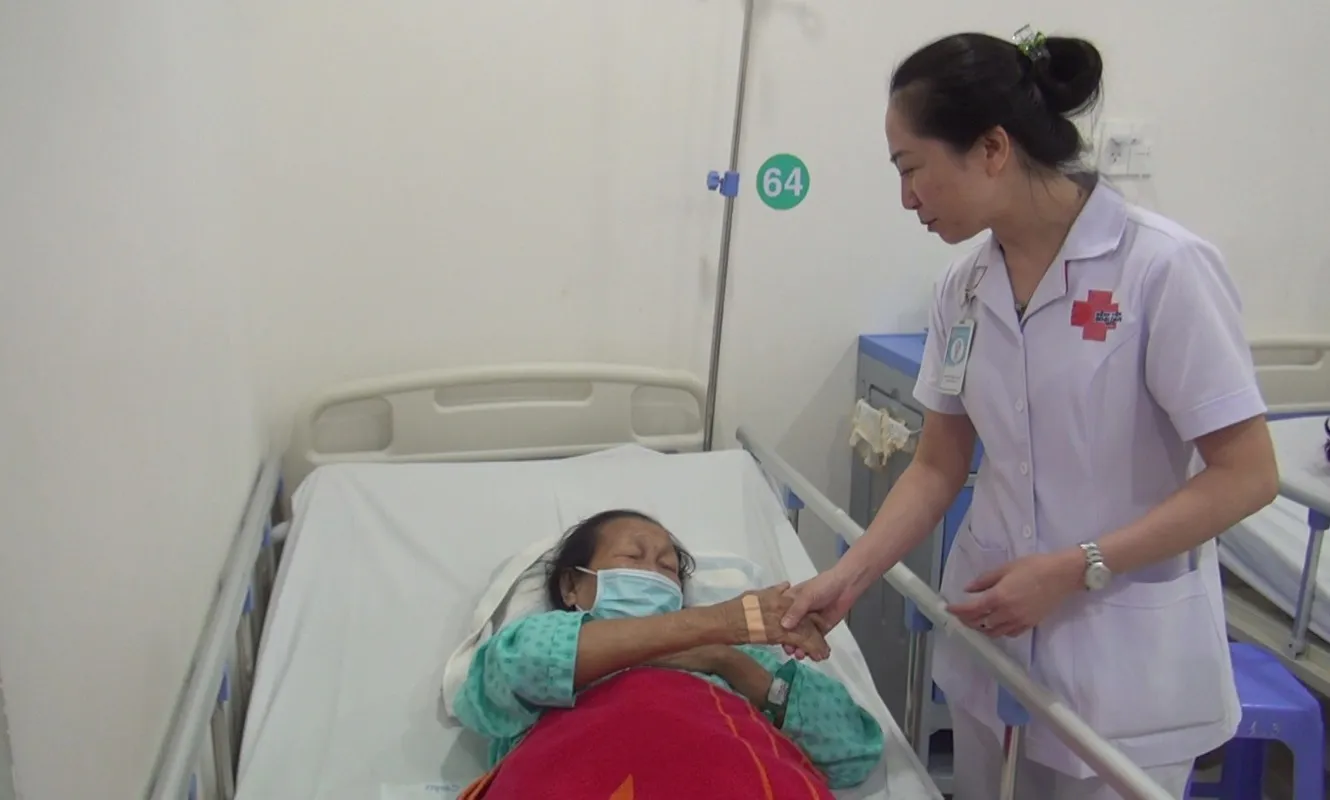 Xuất huyết ruột non hiếm gặp, cụ bà 82 tuổi thoát “cửa tử” nhờ ca mổ kịp thời