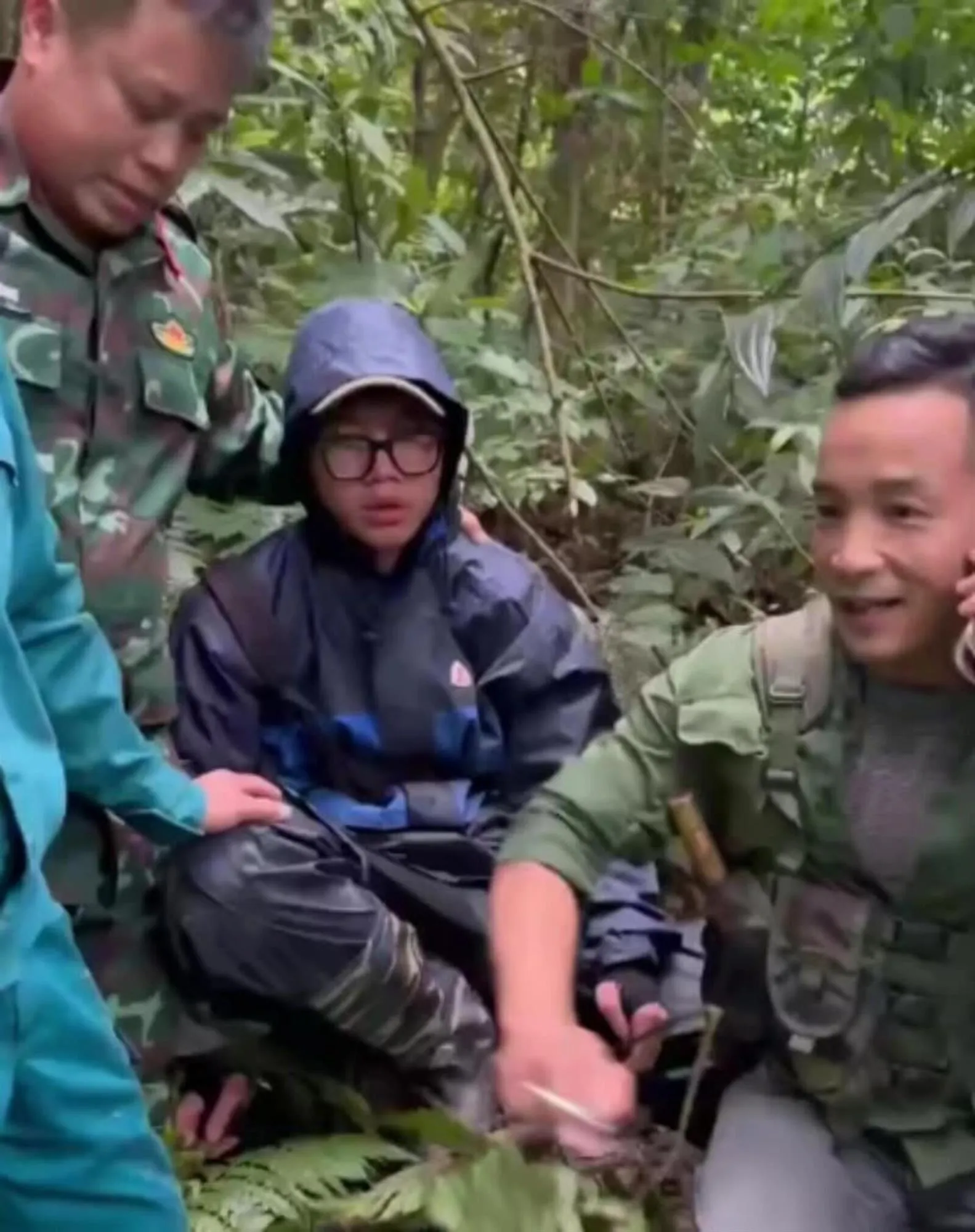 Nam sinh 19 tuổi mất liên lạc khi “phượt” Tam Đảo đã được tìm thấy an toàn – Hình 2