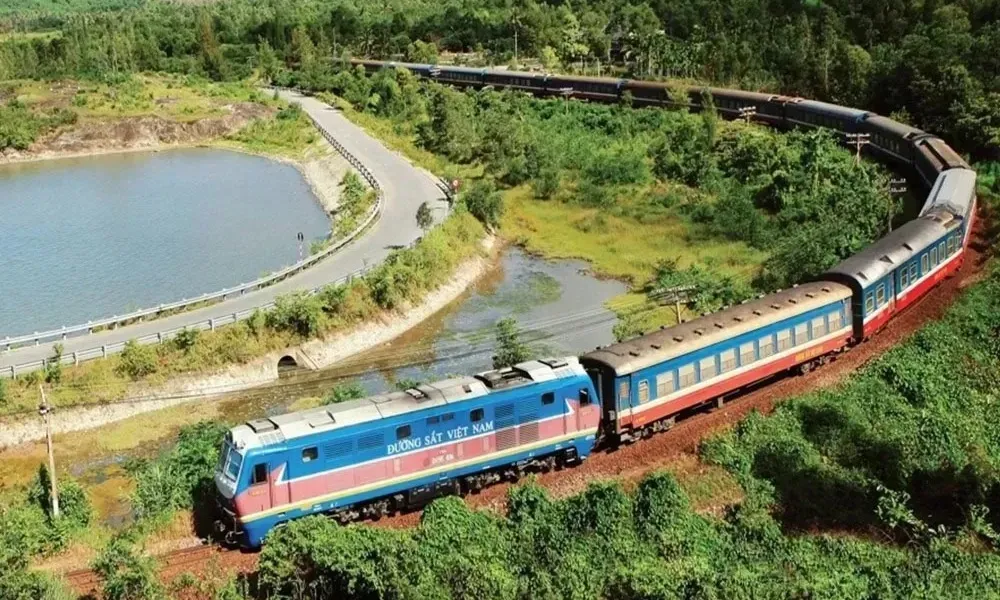 Đường sắt Việt Nam tiếp tục giảm giá vé tàu khách từ 23/4