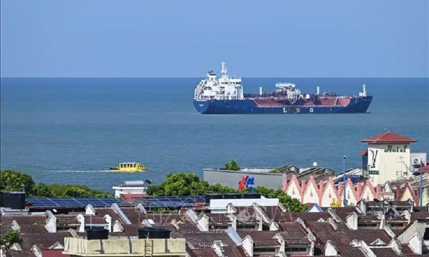 Indonesia xem xét áp thuế tàu thuyền đi qua eo biển Malacca