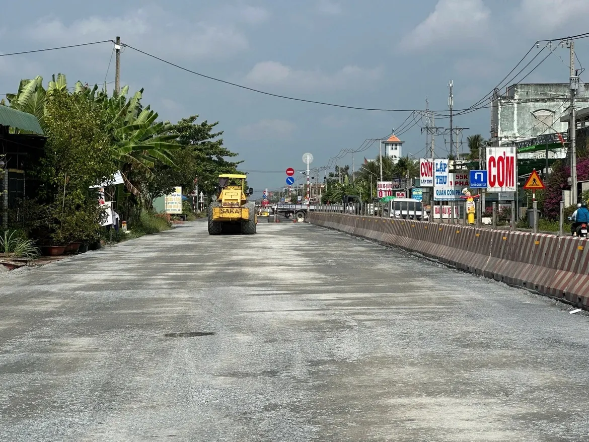 Tuyến QL1, đoạn qua TP Cần Thơ đang sửa chữa, nâng cấp