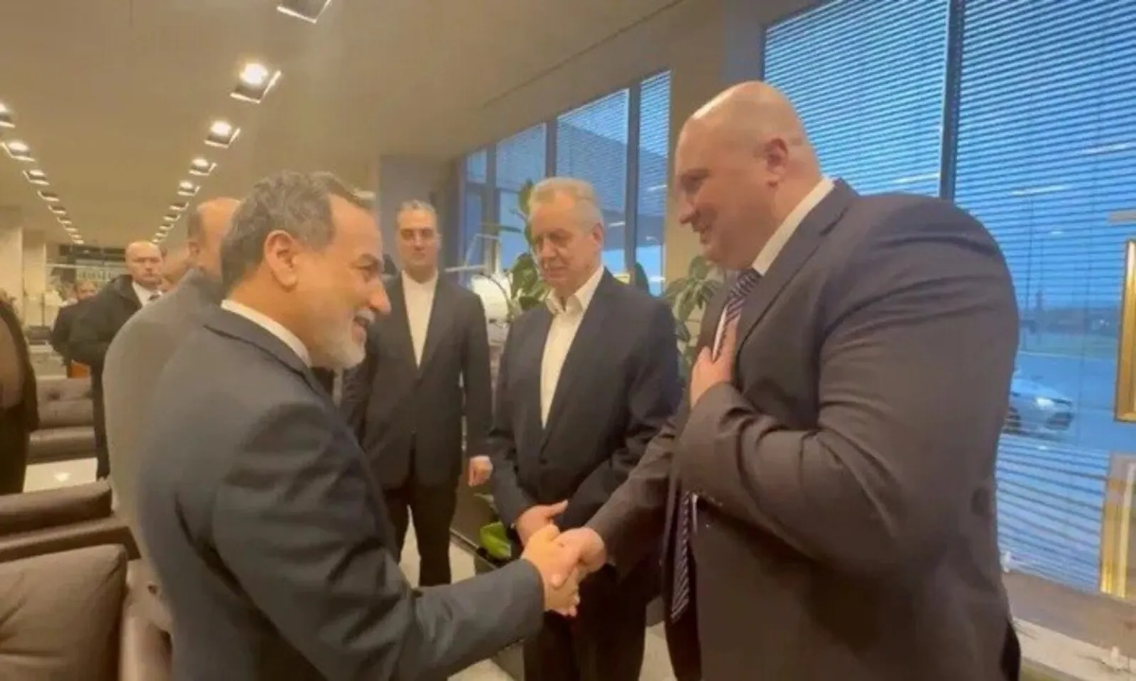 Iran tuyên bố Mỹ “hết bài”, tung đề xuất mới giữa bế tắc đối đầu