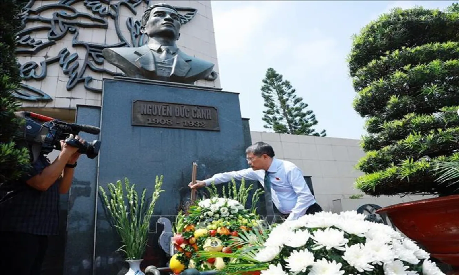 Thủ tướng Lê Minh Hưng dâng hương tri ân tại Hải Phòng – Hình 4