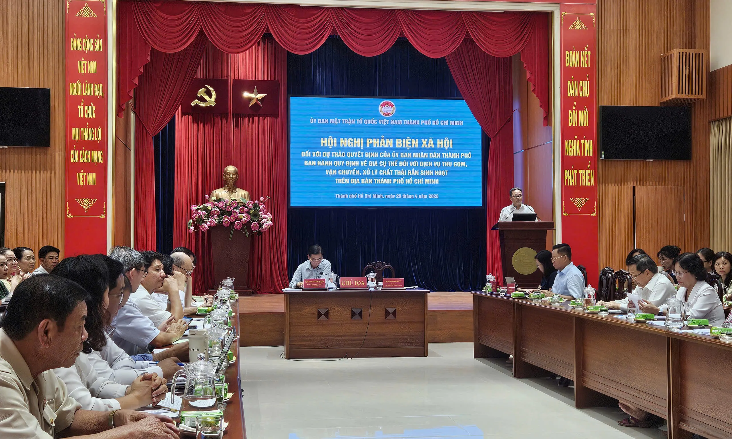 TPHCM lấy ý kiến phản biện xã hội cho dự thảo giá mới dịch vụ rác thải sinh hoạt