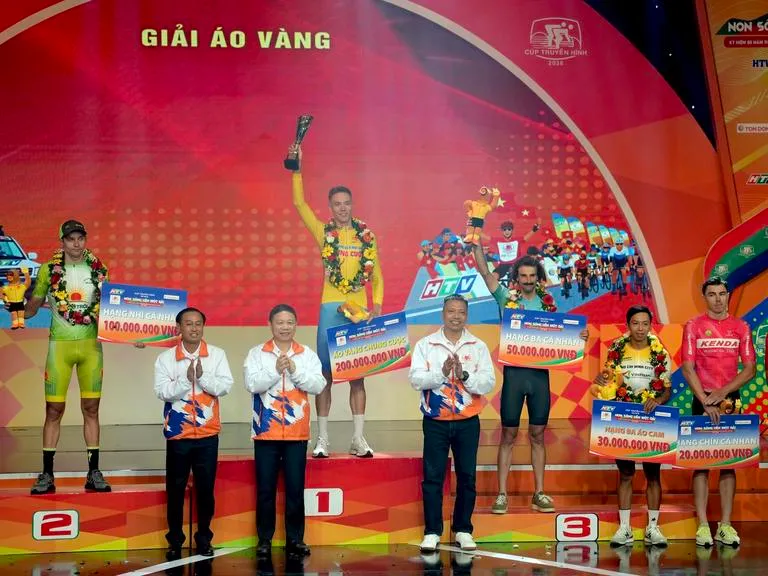 giai-ao-vang_20260430151451