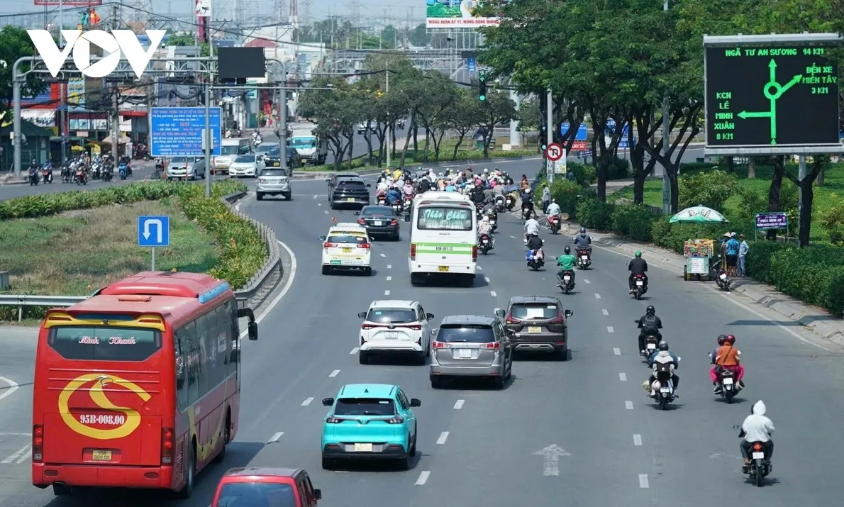 Bắc Bộ mưa dông cục bộ, Nam Bộ nắng nóng diện rộng