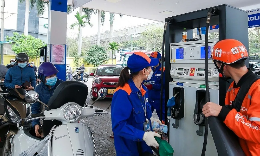 Kéo dài việc giảm thuế nhập khẩu một số mặt hàng xăng dầu về 0% đến 30/6/2026