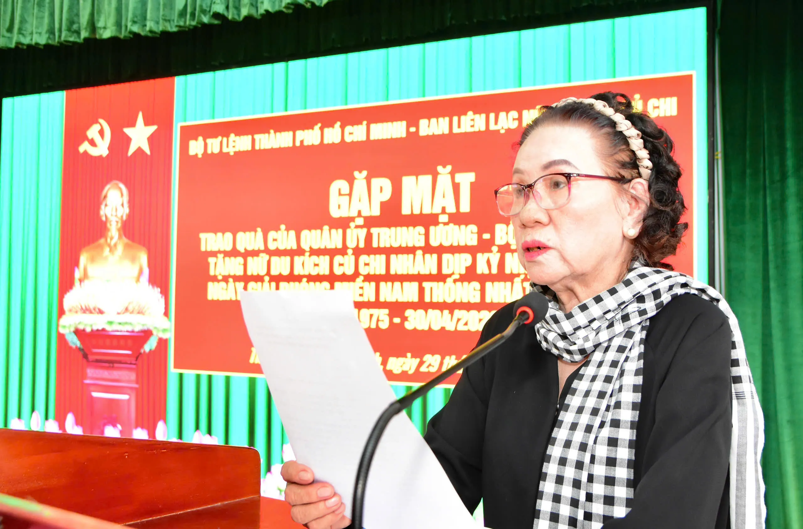 z7776096220124_077b842c919ebbf49368eb9f65c587c1