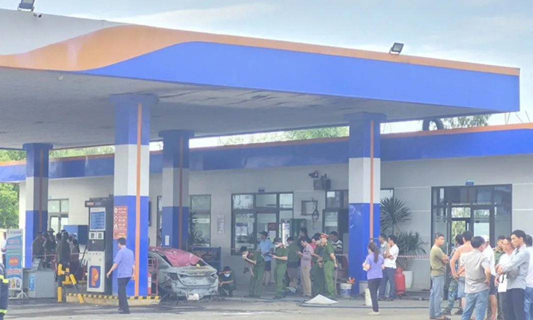 Thảm kịch cháy ô tô tại cây xăng: Hai thiếu niên tử vong, hé lộ tình tiết ban đầu