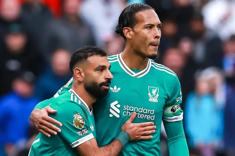 van-dijk-liverpool-salah