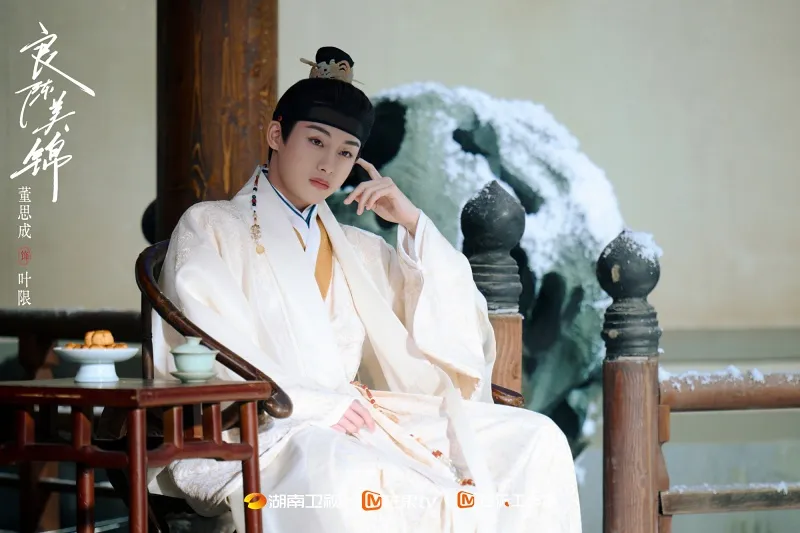voh-thong-tin-dan-dien-vien-luong-tran-my-cam-18