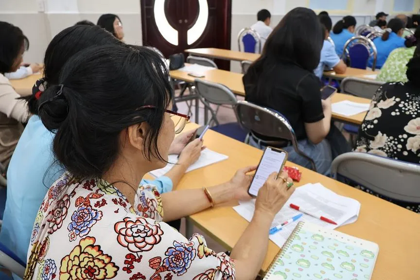 Công đoàn đồng hành nâng cao kỹ năng số cho người lao động