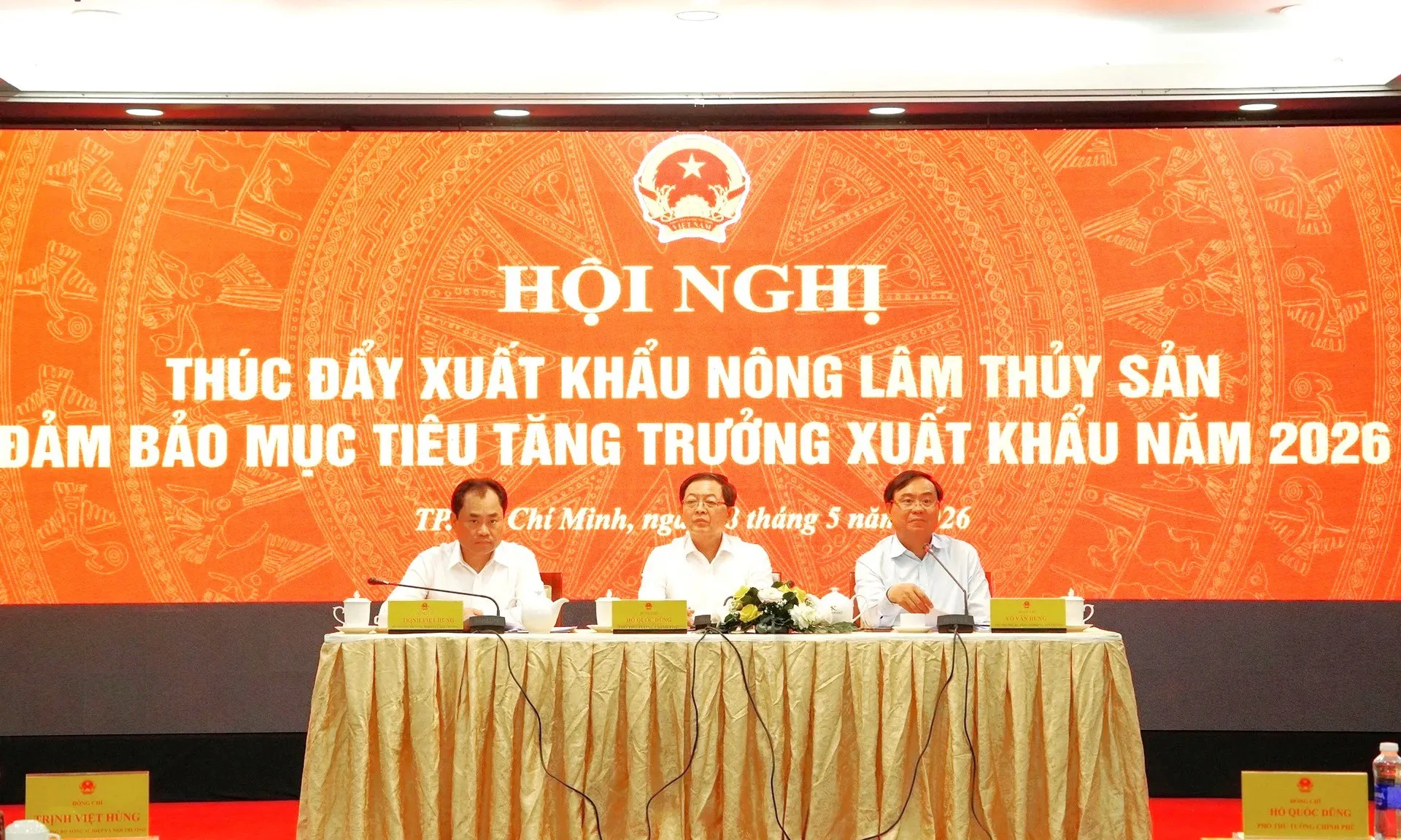  Phó thủ tướng Hồ Quốc Dũng: Không để người dân, doanh nghiệp bị động trong sản xuất nông nghiệp