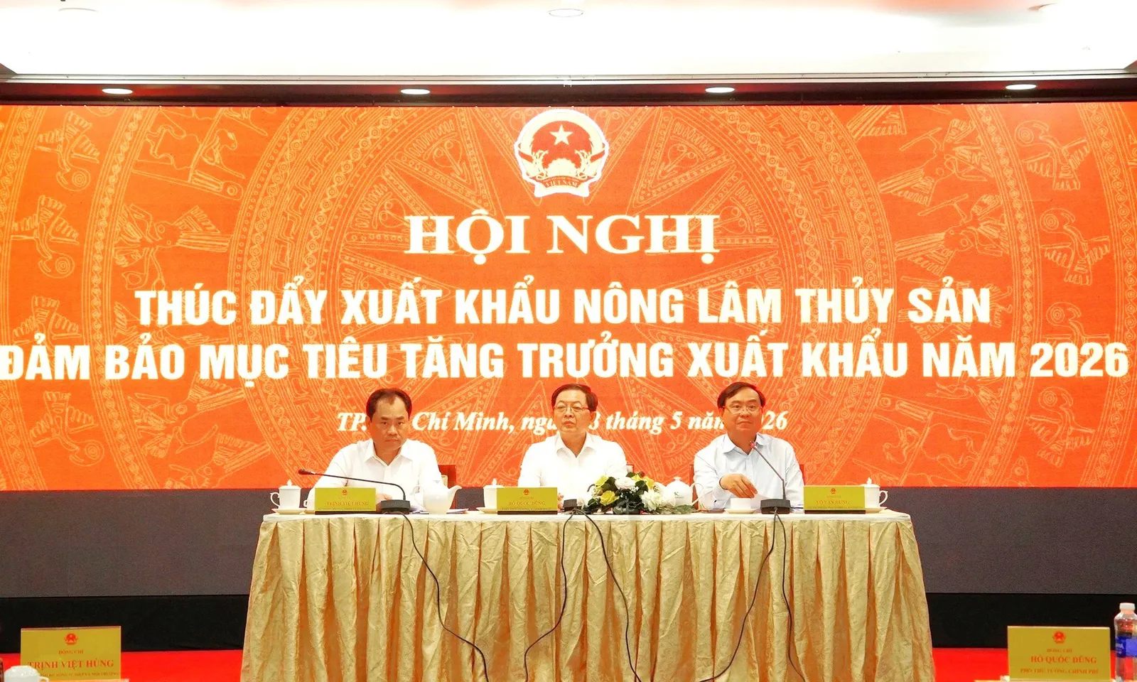  Phó thủ tướng Hồ Quốc Dũng: Không để người dân, doanh nghiệp bị động trong sản xuất nông nghiệp