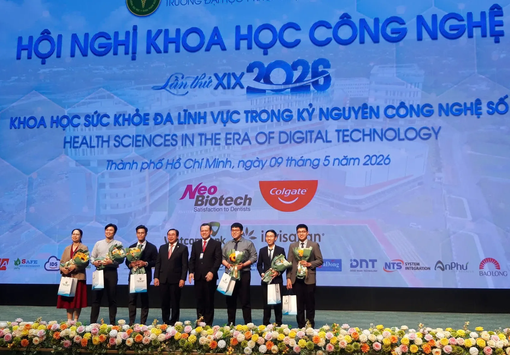 Các đại biểu tham gia chương trình