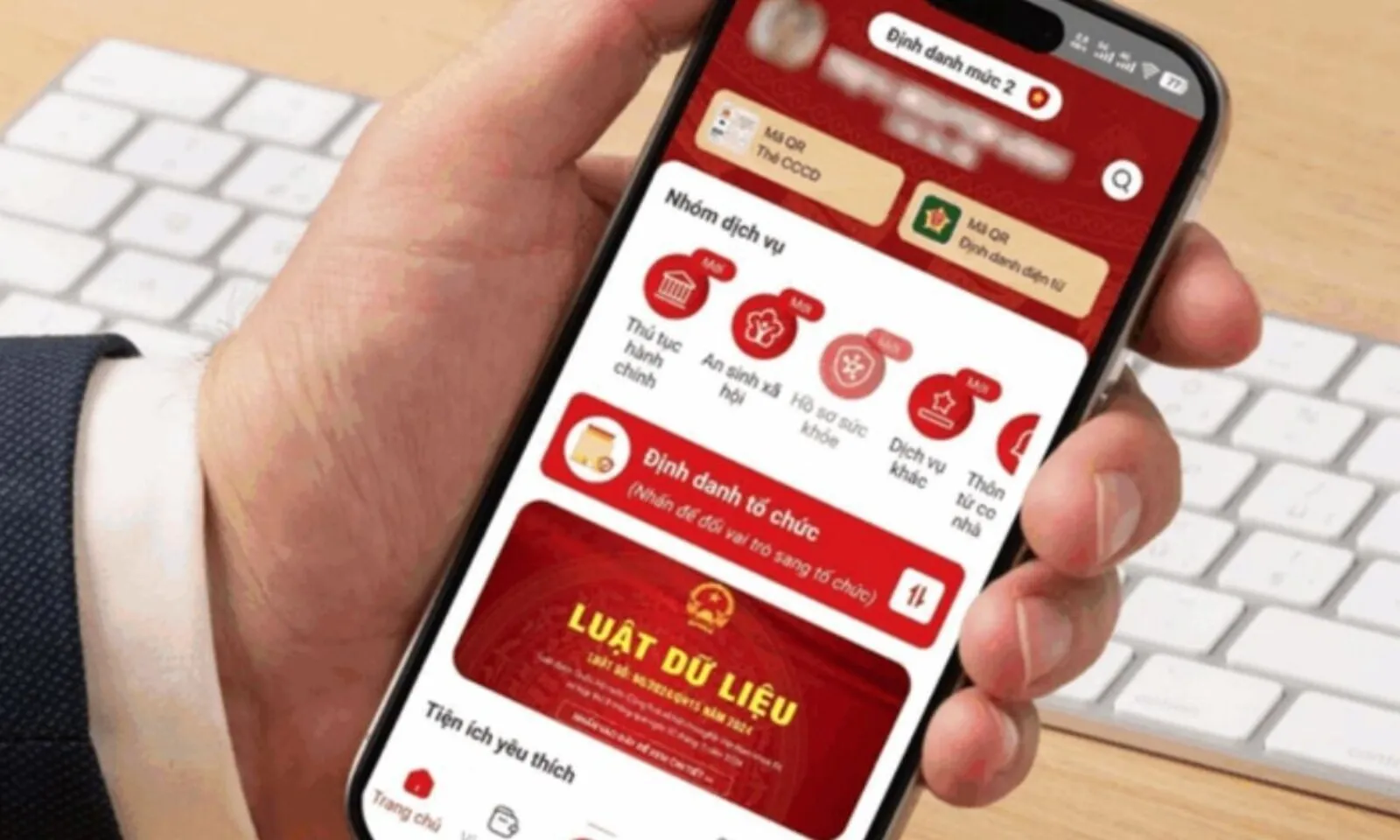 Từ 15/5, học bạ và bằng cấp tích hợp trên VNeID có giá trị pháp lý như bản giấy