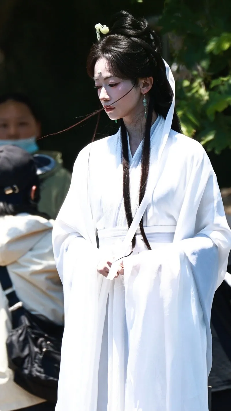 voh-ngo-can-ngon-lai-co-tao-hinh-xuat-sac-fan-gao-thet-phuong-bat-te-17