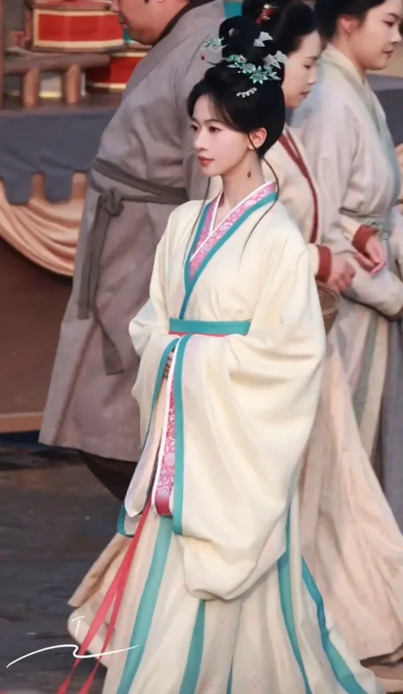 voh-ngo-can-ngon-lai-co-tao-hinh-xuat-sac-fan-gao-thet-phuong-bat-te-19