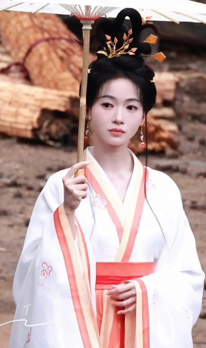voh-ngo-can-ngon-lai-co-tao-hinh-xuat-sac-fan-gao-thet-phuong-bat-te-25